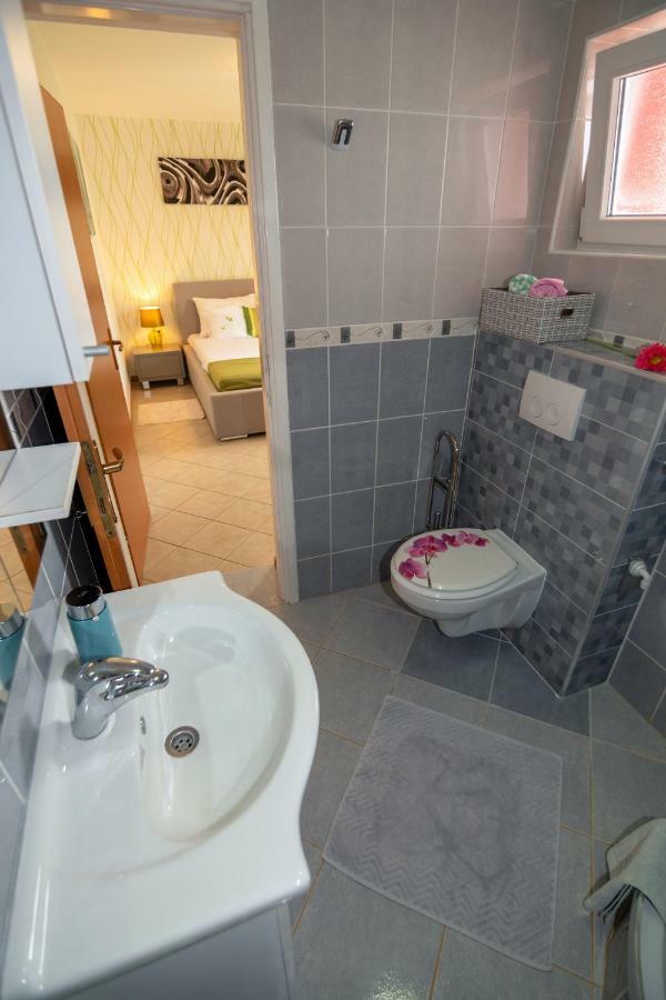 Apartmani Ivan Lopar Zewnętrze zdjęcie