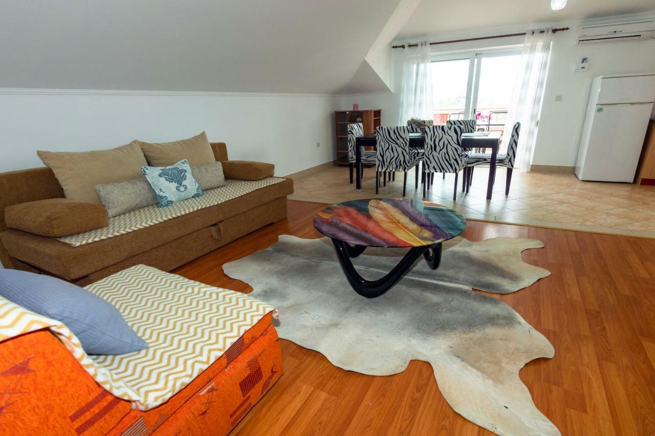 Apartmani Ivan Lopar Zewnętrze zdjęcie