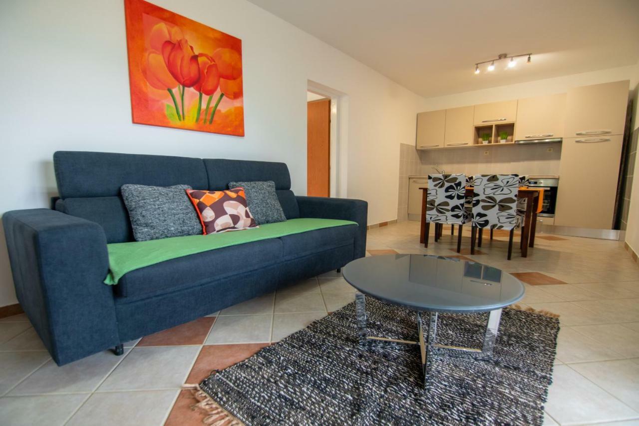 Apartmani Ivan Lopar Zewnętrze zdjęcie