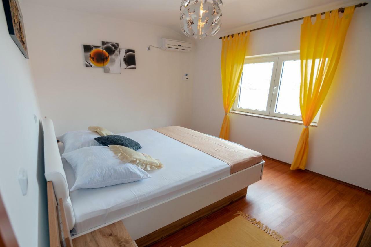 Apartmani Ivan Lopar Zewnętrze zdjęcie