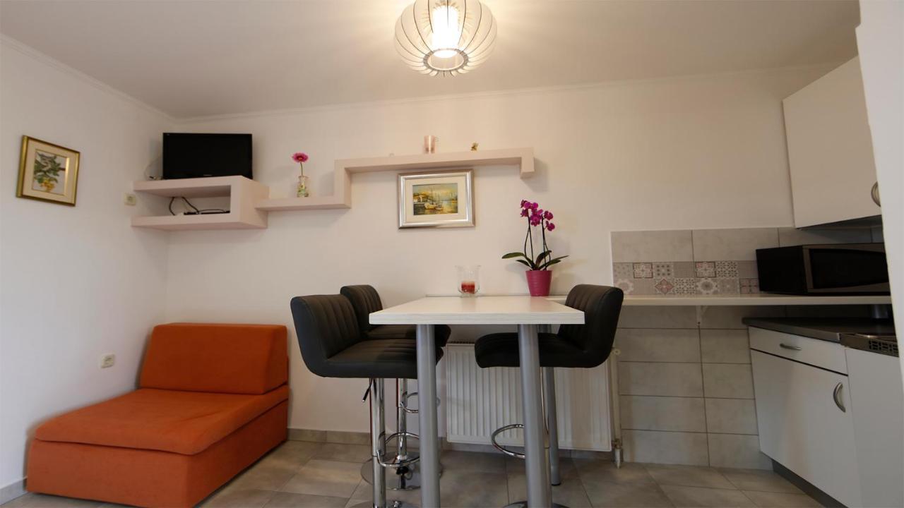 Apartmani Ivan Lopar Zewnętrze zdjęcie